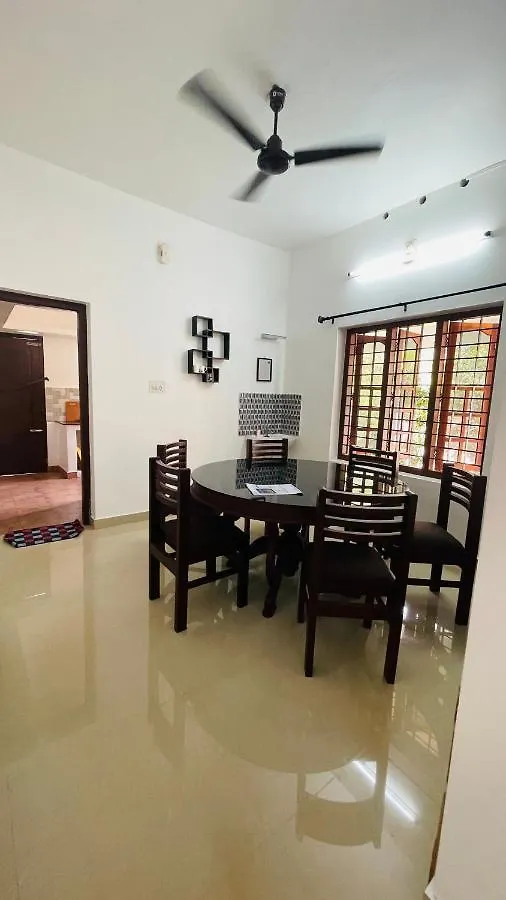 Kariyil Kayaloram Homestay Shertallai