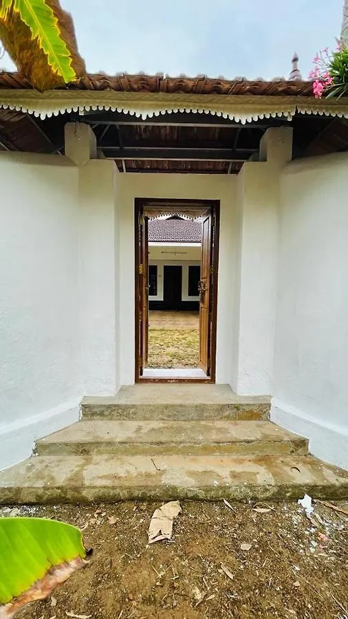 Ferienhaus Kariyil Kayaloram Homestay Shertallai Indien